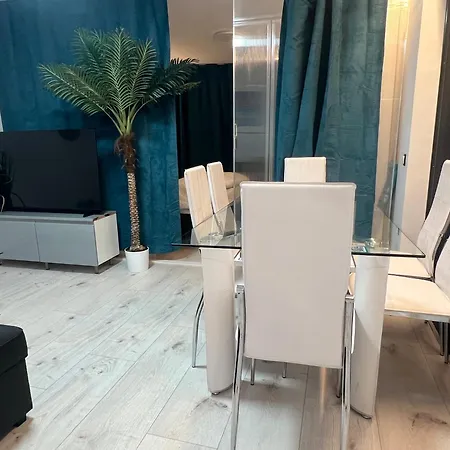 アパート Jsh Primera Linea